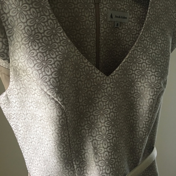 Dress - Picture 4 of 5